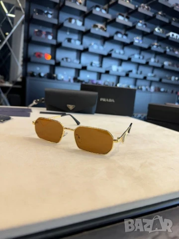 очила с черен обикновен калъф prada chanel , снимка 9 - Слънчеви и диоптрични очила - 50595340