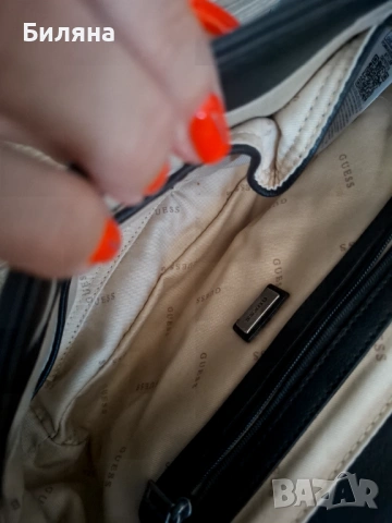 Guess, снимка 4 - Чанти - 54265081