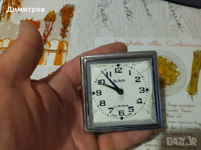 Часовник, снимка 3 - Антикварни и старинни предмети - 54245365