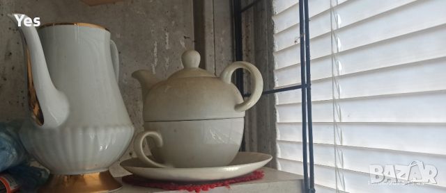 порцеланова кана и чайник с чаша, снимка 1 - Други стоки за дома - 44011770