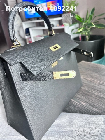 Дамска чанта, снимка 4 - Чанти - 52539256