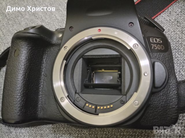 Продавам Фотоапарат Canon EOS 750D, снимка 1 - Фотоапарати - 46200261
