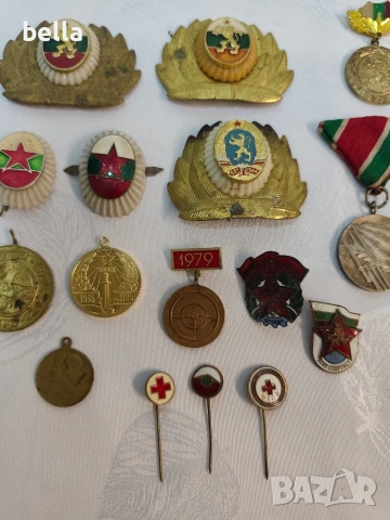 Лот медали ордени кокарди знаци, снимка 3 - Антикварни и старинни предмети - 53884900