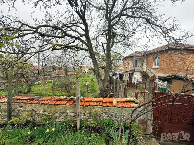 Продавам къща с.Здравец, снимка 3 - Къщи - 54270233