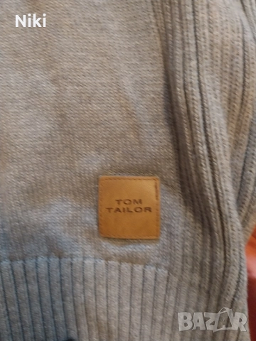 Пуловери от добри марки., снимка 5 - Пуловери - 52475834