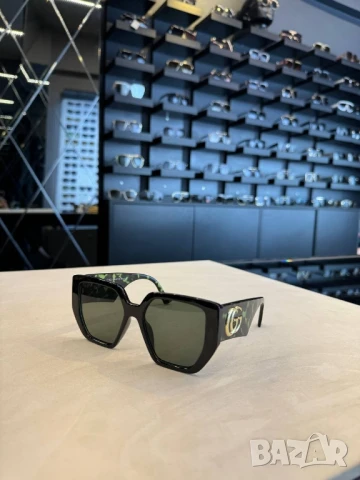 очила с черен обикновен калъф и ув защита gucci , снимка 3 - Слънчеви и диоптрични очила - 50996952