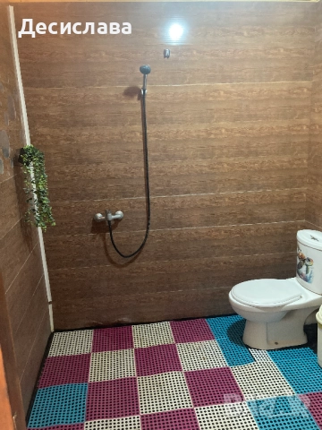 Каравана под наем – къмпинг “4 сезона”, Градина, Черноморец, снимка 9 - Каравани под наем - 52288045