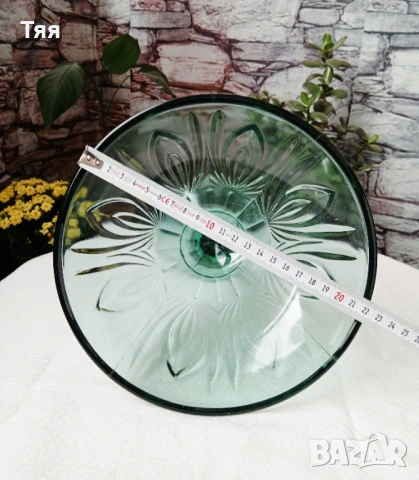 Зелена стъклена фруктиера , снимка 3 - Антикварни и старинни предмети - 54088124