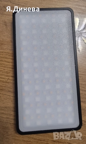 Външна батерия с фенерче 