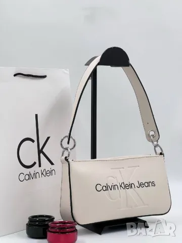 дамски чанти Calvin Klein , снимка 12 - Чанти - 46877375