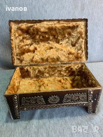 Стара българска кутия за бижута алуминиева  , снимка 2 - Други ценни предмети - 45566156