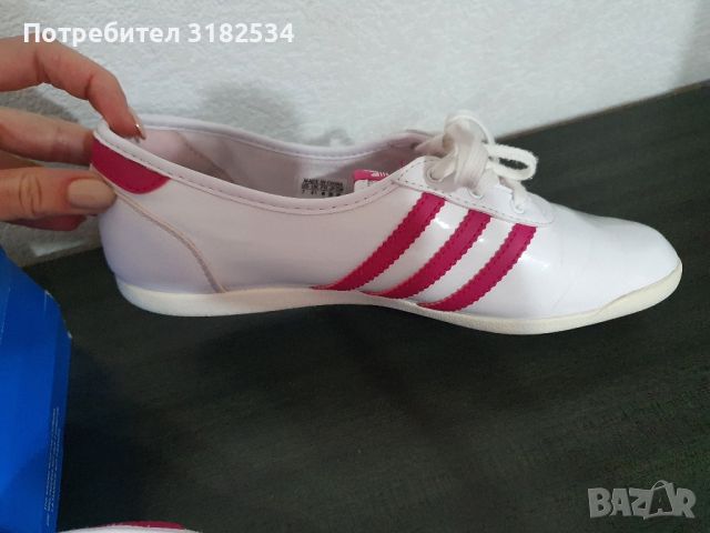 Обувки Adidas , снимка 4 - Маратонки - 46303159