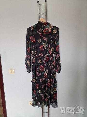 Страхотна дамска рокля HUGO BOSS размер 42 , снимка 13 - Рокли - 53008877