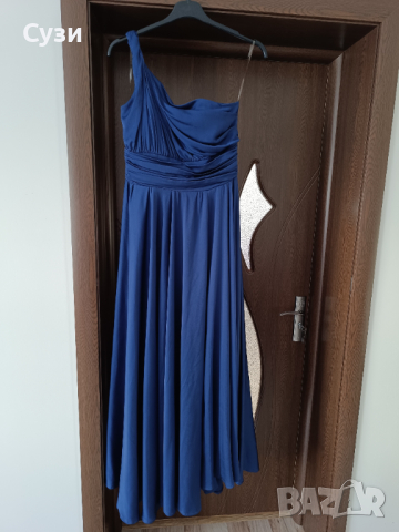 Дълга официална рокля, без забележки, носена само веднъж  купувана от Abiyefon, неразличима от нова., снимка 16 - Рокли - 36979706