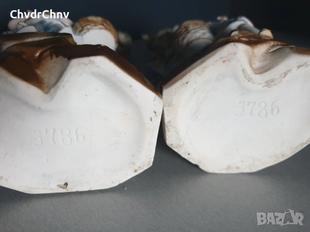 2бр чифт фигурални вази 27см/стари немски порцеланови вази с фигури/селяни с кошници, снимка 10 - Вази - 52550357