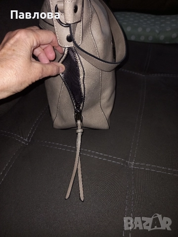 Нова дамска чанта с 4 джоба и 2 прегради, снимка 3 - Чанти - 52464293