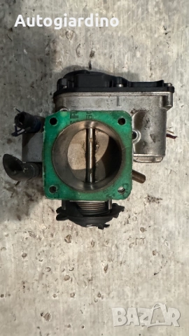 Дроселова Клапа за VW Golf 3 - 037133064, снимка 2 - Части - 53002116