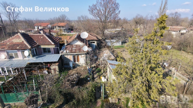 🏡 КЪЩА С ГОЛЯМ ДВОР 640м² | ТОП ЛОКАЦИЯ | ИНВЕСТИЦИЯ, снимка 3 - Къщи - 54065098