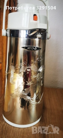 Продавам метален термос с релефен дракон , снимка 2 - Декорация за дома - 53441595