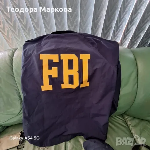 Мъжко яке със аксесоари FBI, снимка 1 - Тениски - 49214791