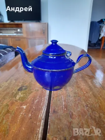 Стар емайлиран чайник #79