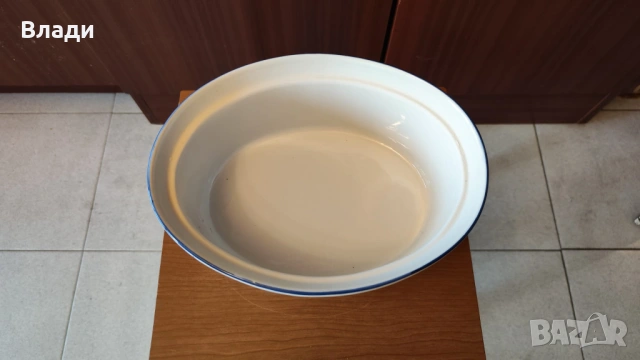 Нов порцеланов овален гювеч с капак и метална поставка, снимка 4 - Съдове за готвене - 53145868