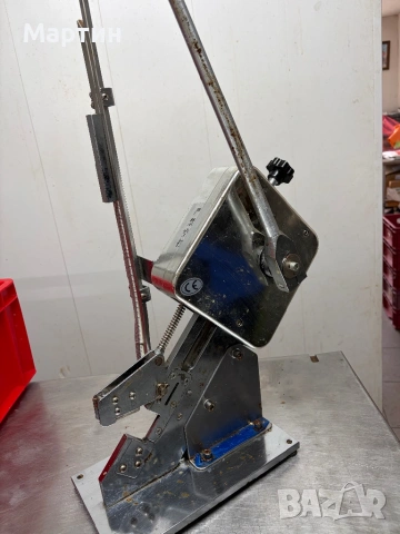 Продавам клипс машина и скоби за нея, снимка 3 - Друго търговско оборудване - 53927578