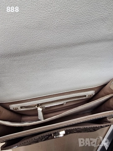 дамска чанта , снимка 5 - Чанти - 52834128