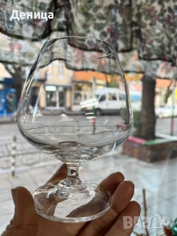 Сервиз за коняк Кристално стъкло  Вместимост-350мл Формата ма чашата е създадена да пасва идеално в , снимка 5 - Чаши - 52556489