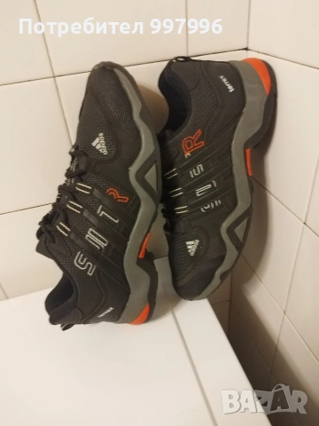 оригинални непромокаеми маратонки-ADIDAS terrex-42номер , снимка 11 - Маратонки - 53290230
