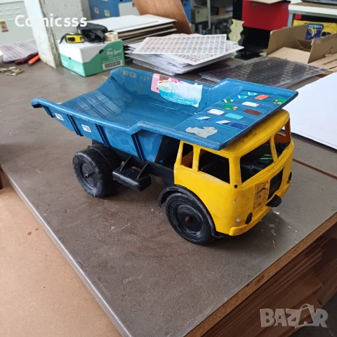 Камионче Българско, снимка 2 - Коли, камиони, мотори, писти - 50492408