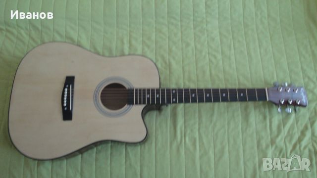 Продавам акустична китара, снимка 1 - Китари - 46486097