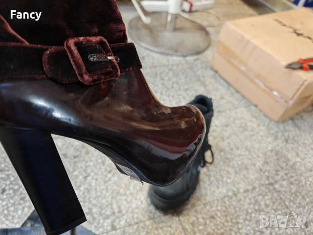 Страхотни дамски боти Cate Gray 39 номер , снимка 8 - Дамски боти - 52248336