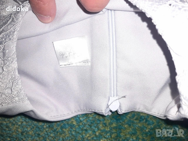 Красива дантелена рокля , снимка 3 - Детски рокли и поли - 54009670