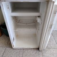 Мини хладилник , снимка 2 - Хладилници - 45303135