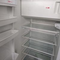 Хладилник с камера за вграждане , снимка 9 - Хладилници - 45240254