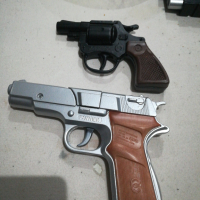 2 Метални пистолета с капси на цената на 1 , снимка 1 - Нумизматика и бонистика - 44980166