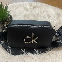 Дамска чанта Calvin Klein, снимка 2 - Чанти - 45606956