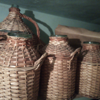 Плетени дамаджани шишета и съдове, снимка 5 - Антикварни и старинни предмети - 44948914