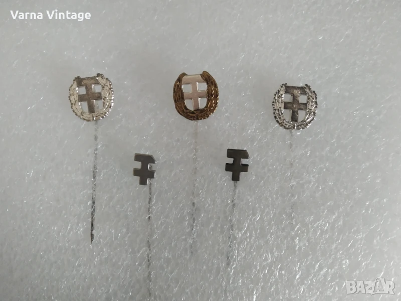 Редки значки на членове на Католическото работническо движение (КАВ), снимка 1