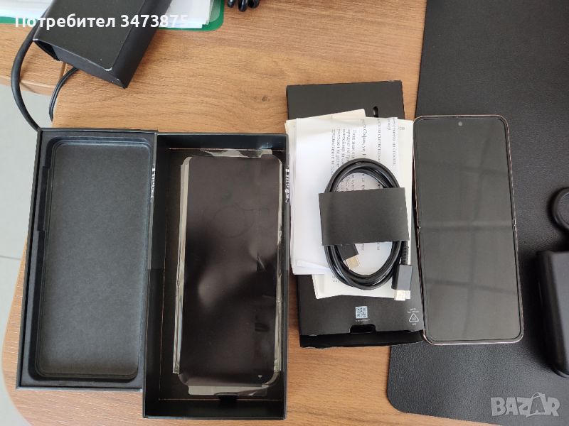 Samsung Z Flip 4 с Гаранция до 02.2025, снимка 1