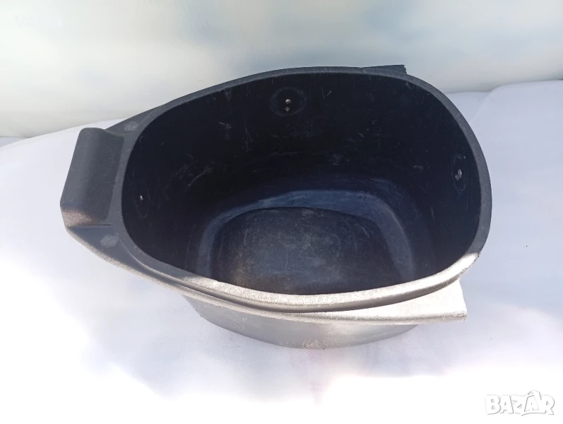 656246 Piaggio Vespa LX50 кош за каска, снимка 1