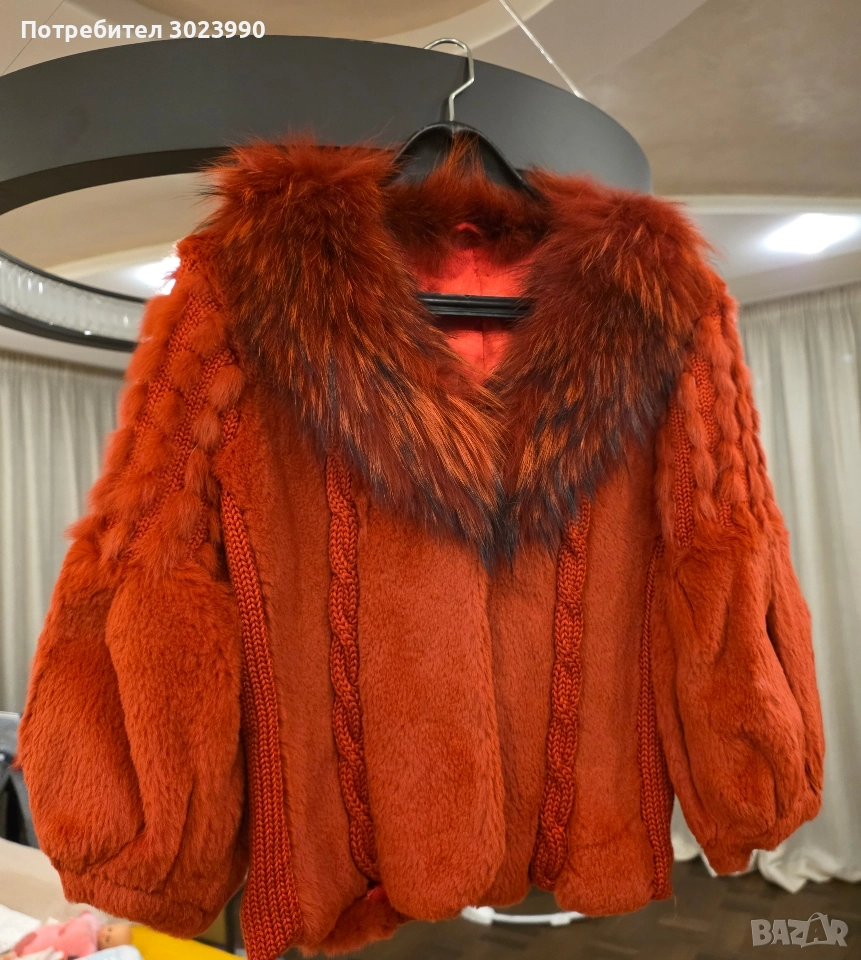 Продавам кожух от естествена кожа от лисица., снимка 1