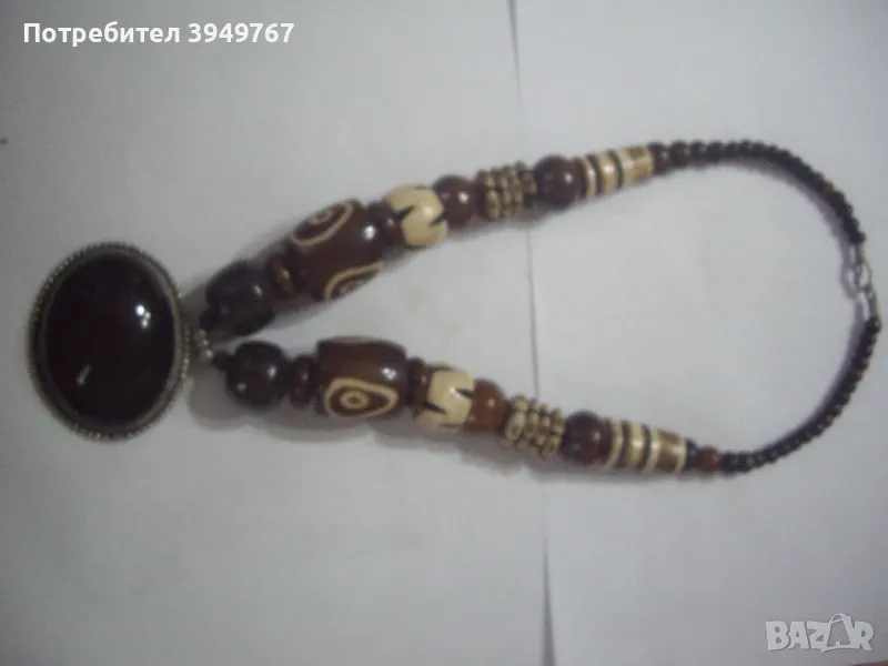 Старо много интересно колие с голям камък., снимка 1