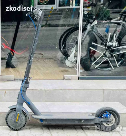 Електрическа тротинетка XIAOMI MI Electric Scooter, снимка 1