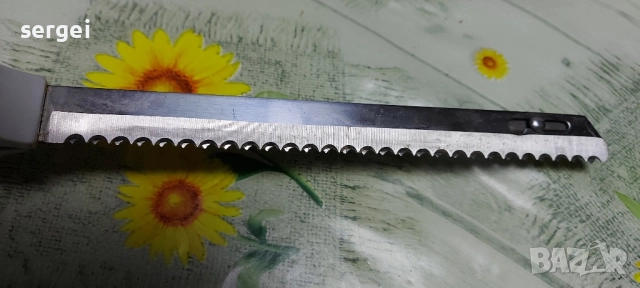 Електрически нож за рязане на хляб, снимка 4 - Аксесоари за кухня - 52526972