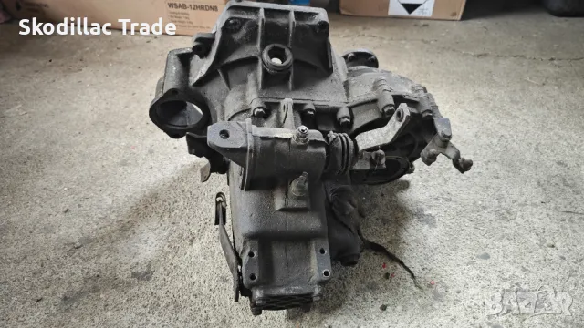 Ръчна скоростна кутия за VOLKSWAGEN GOLF MK1 (1985) 1.6 дизел, снимка 3 - Части - 49646279