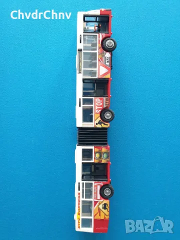 Голям градски автобус-играчка Dickie Toys City Express Bus, снимка 1 - Коли, камиони, мотори, писти - 46946024