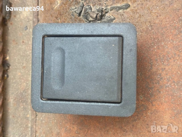 Заден пепелник за BMW E36 Compact , снимка 2 - Части - 53906921