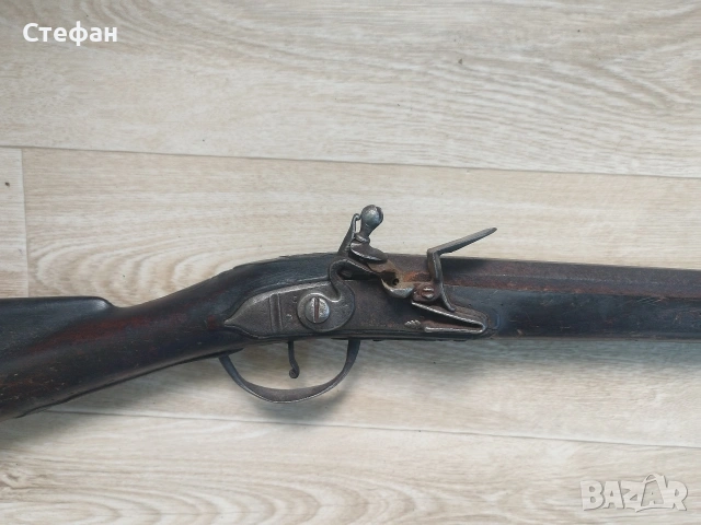 Стара кремъчна пушка., снимка 2 - Антикварни и старинни предмети - 53854529